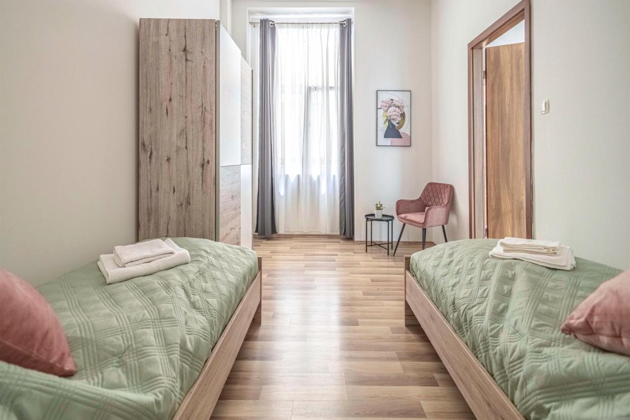 Chameleon Apartment Budapest Extérieur photo