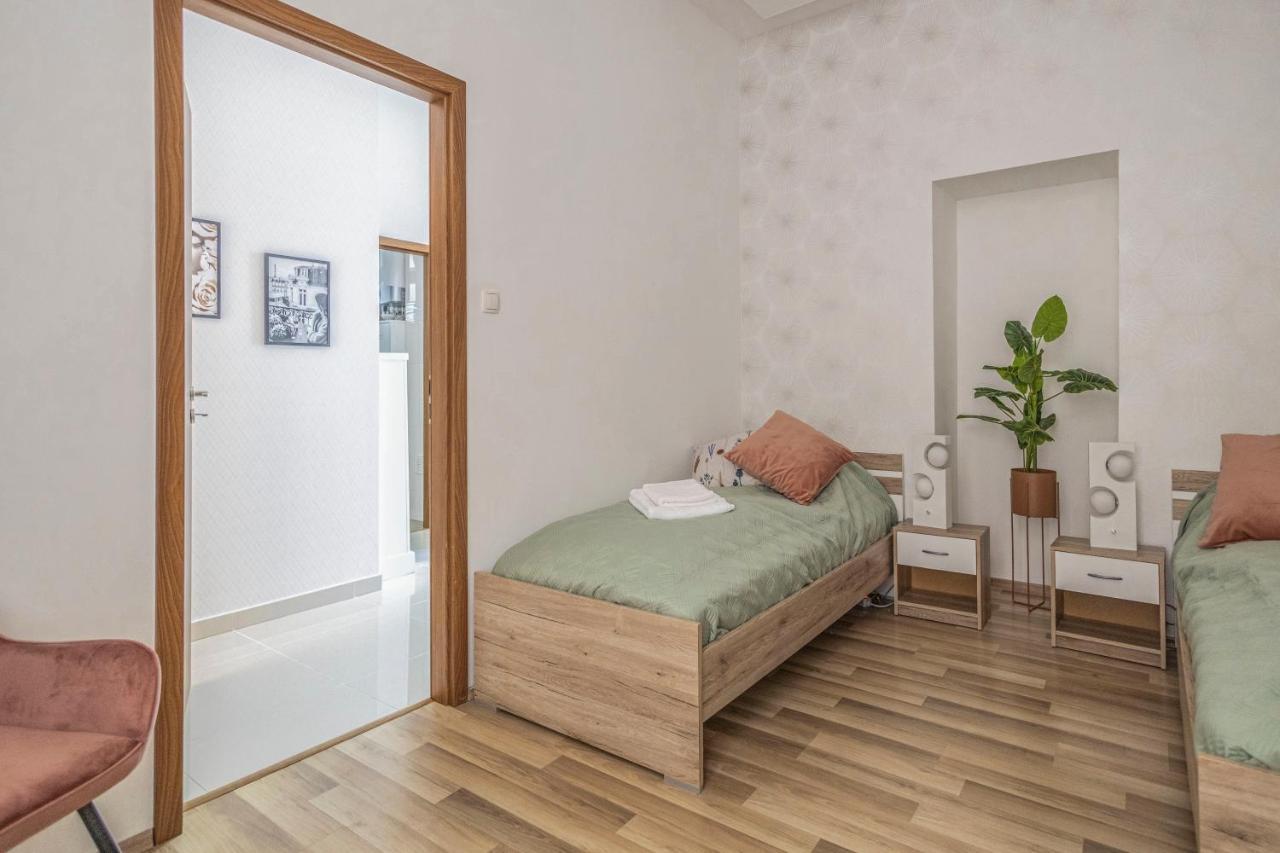 Chameleon Apartment Budapest Extérieur photo